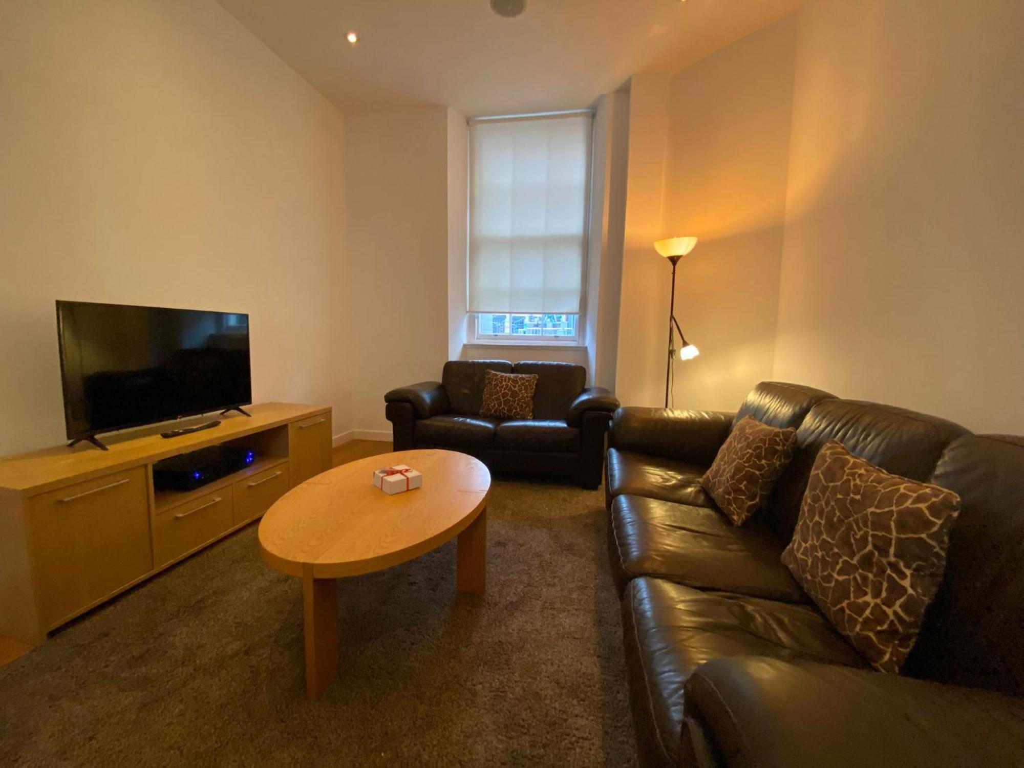 Cs Exclusive Apartments Of Princess Street West End — Photos 2